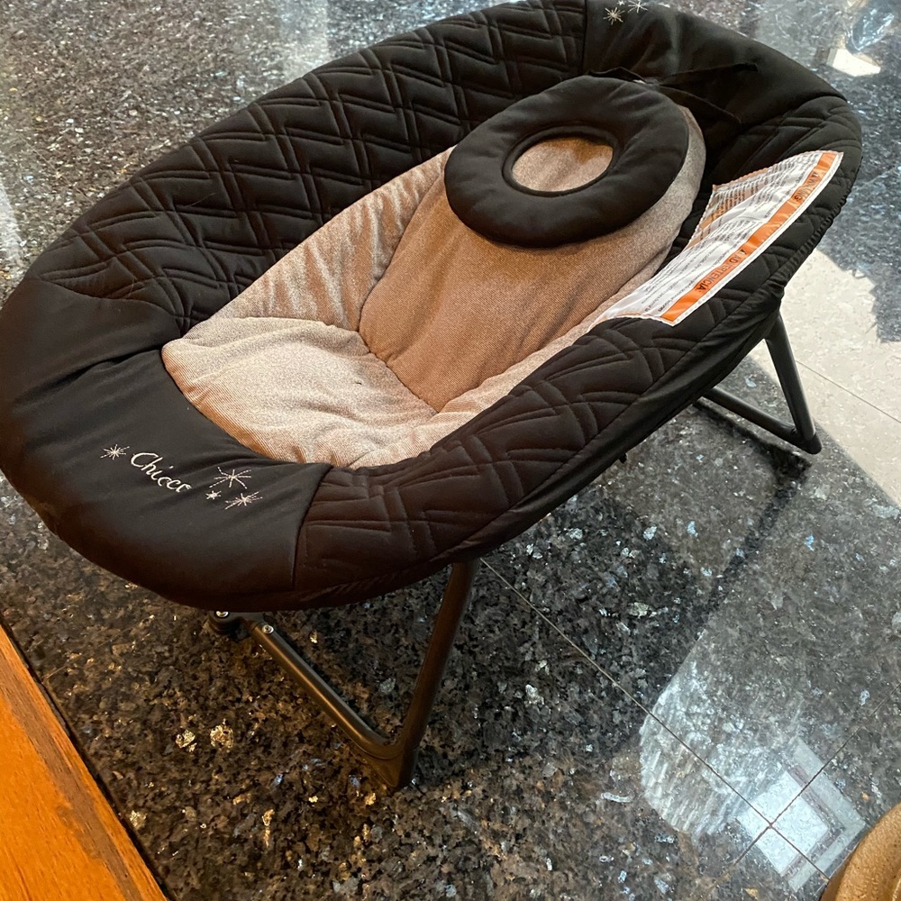 Chicco baby lounger